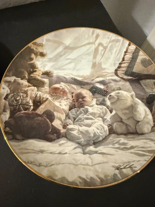 collectible 9-inch porcelain collector plate titled "Things Worth Keeping" featuring artwork by Steve Hanks, released by Hadley House in 1993.  RCD