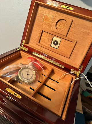 Rosewood Lacquered Humidor MTS