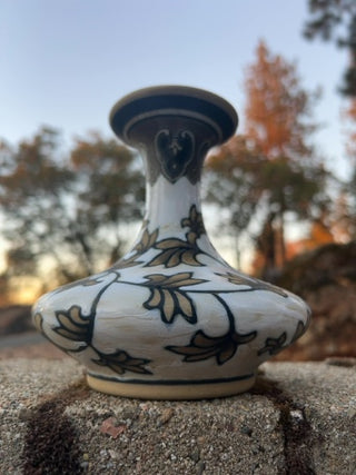 KW 6.25” Chinese Cizhou Kiln Vase Black White Porcelain Bisque Matte Sgraffito Peony Vase