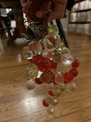 Faceted Lucite Grapes B-18 MTS
