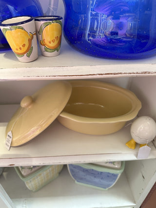 Butter Yellow Covered Casserole Dish MTS|103110