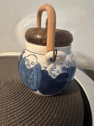 Oriental Teapot Pottery Figures in Blue MTS|102098