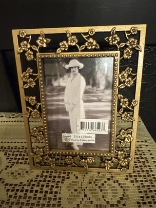 Elsa Inc Floral Gold Frame with flowers size 3.5 x 5 - RCD|139265