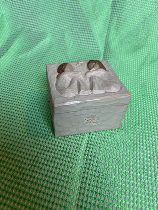 Willow Tree Friendship Figurine Box RSV