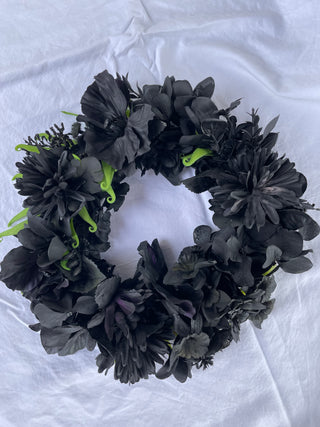 Small Black & Green Flower Wreath 10"