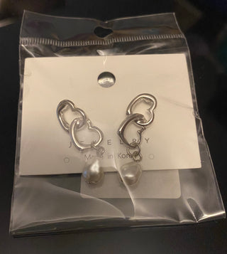 Silver double Heart Earrings w/faux pearls