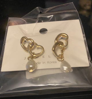 Gold double Heart Earrings w/faux pearls
