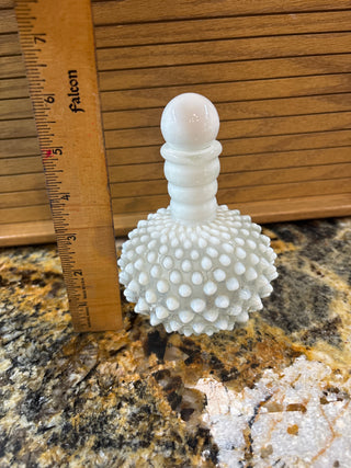 1930s Fenton hobnail cologne bottle w/stopper