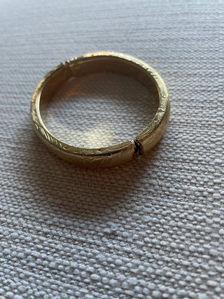 Vintage goldtone bangle bracelet