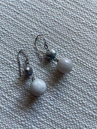 Vintage 925 Sterling silver pearl dangle earrings