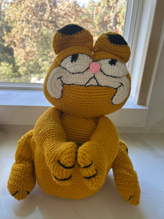 crocheted Garfield amigurumi doll