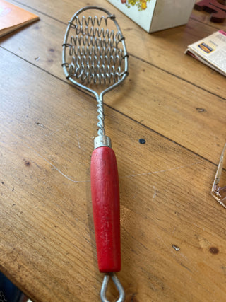 50s Wire Whisk Red Painted Handle