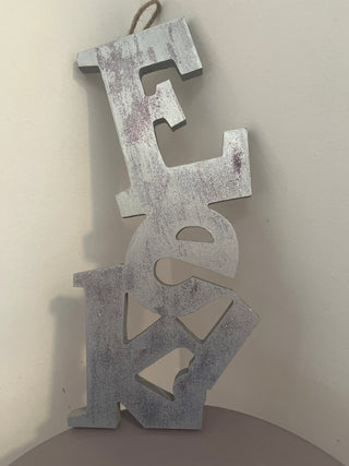 Wood sign that says EEK!