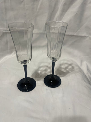 Black Sam wine glasses
