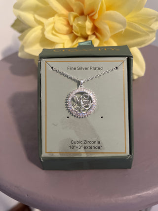 18” silver necklace says mom