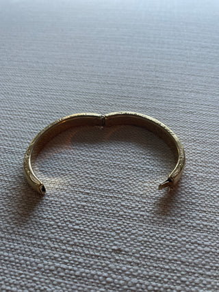 Vintage goldtone bangle bracelet