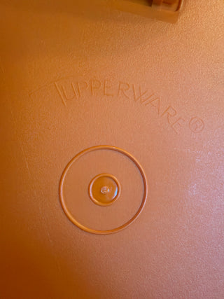 Vtg Tupperware 2-Liter Mix-N-Store Batter Bowl with lid