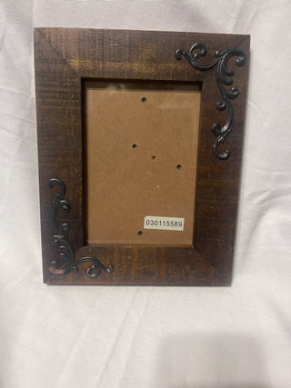 Vintage 5 x 7 wood frame