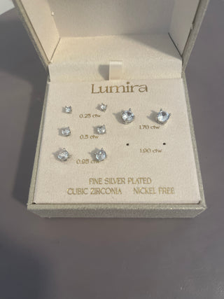 Cubic zirconia stud earrings