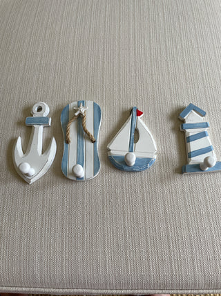 Coastal theme hanging wall hooks