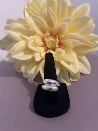 Ring sz 7 silver plated