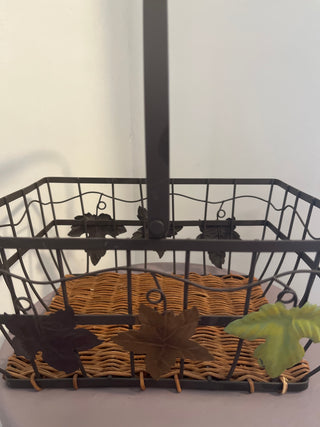 Fall basket with handle