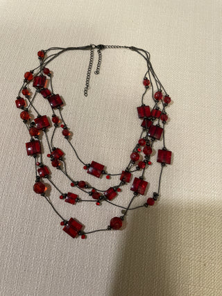 VINTAGE Beautiful Scarlet Red Faceted Bead Silver Tone Necklace Fringe Bib Wired