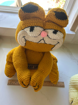 crocheted Garfield amigurumi doll