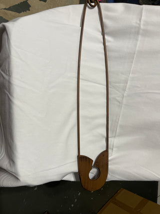 large safety pin