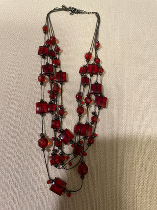 VINTAGE Beautiful Scarlet Red Faceted Bead Silver Tone Necklace Fringe Bib Wired