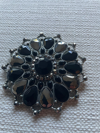 Vintage sunflower design brooch 3”