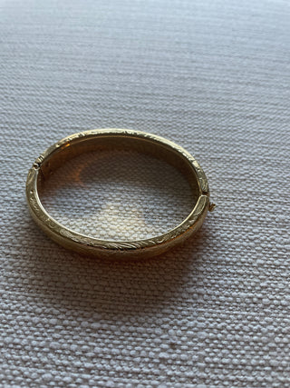 Vintage goldtone bangle bracelet