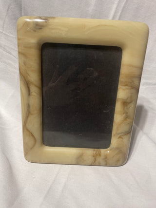 vintage marble like frame 5 x 7