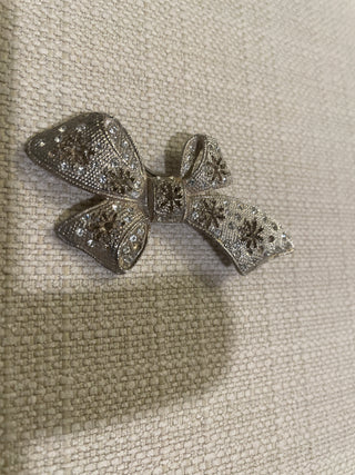 Vintage Silvertone brooch bow