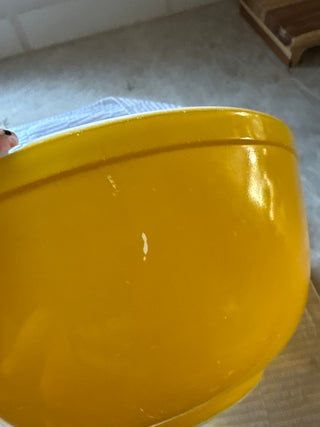 Vintage Primary Yellow Pyrex 403
