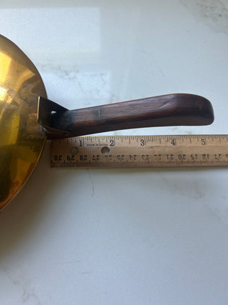 VTG MID CENTURY SAXTON INC CA BRASS PAN W HANDLE