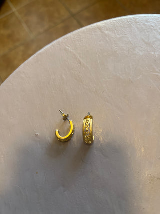 Gold tone filigree earrings