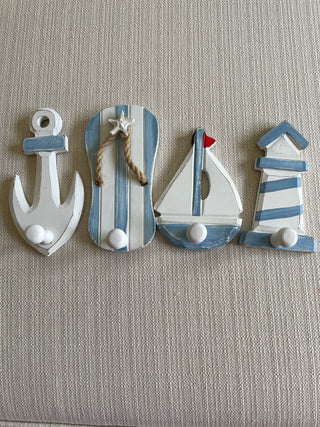 Coastal theme hanging wall hooks