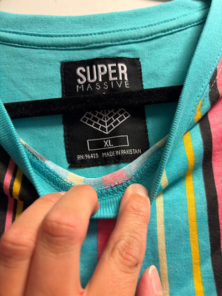 Multi color tee, xl