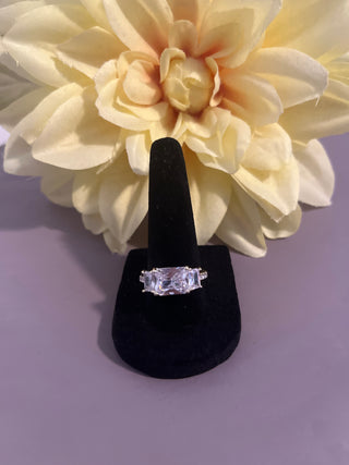 Sz 9 silver ring with cubic zirconia