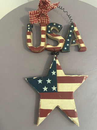 USA wooden wall hanging