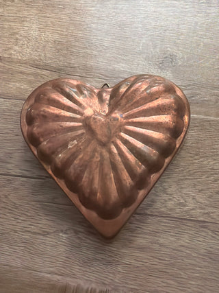 VTG Heart Mold