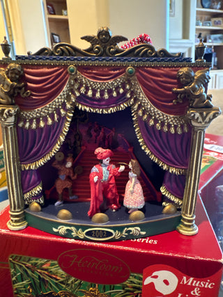 Carlton cards Phantom of the Opera 2002 Musical Ornament "Masquerade