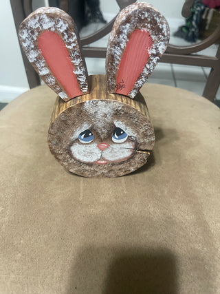 wood Head of Easter bunny rsv