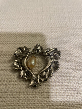 Vintage romantic, renaissance brooch, Avon