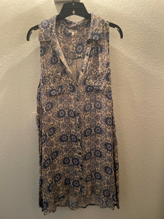 EN crème dress blue floral