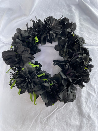 Small Black & Green Flower Wreath 10"