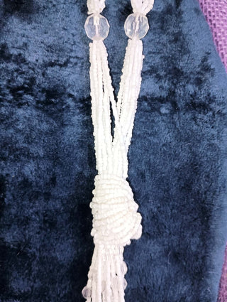 White glass bead