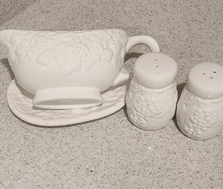 Ceramic Gravy Boat + S&P Shaker