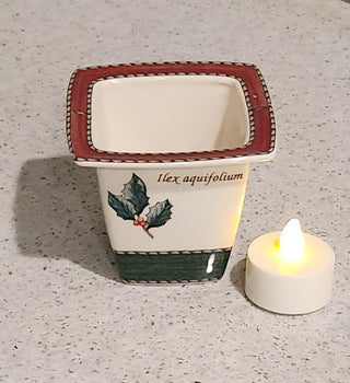 1997 Vinatge Wedgewood Pine Votive Holder